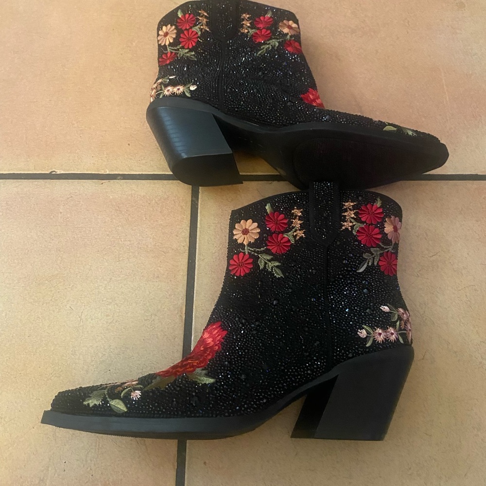 I.N.C. International Concepts Sparkly Jersey Cowboy Boots - Picture 3 of 9